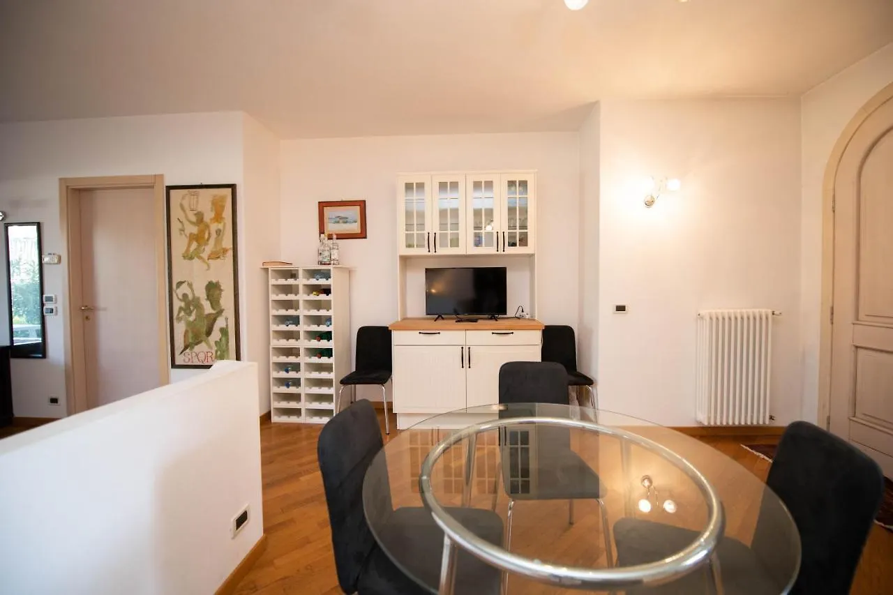 Casa Vacanze Cecilia Montinelle 0*,