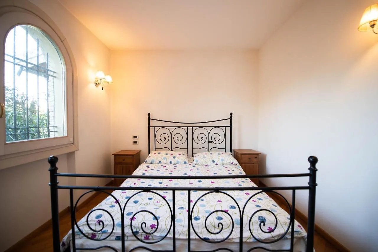 Casa Vacanze Cecilia Montinelle Apartment